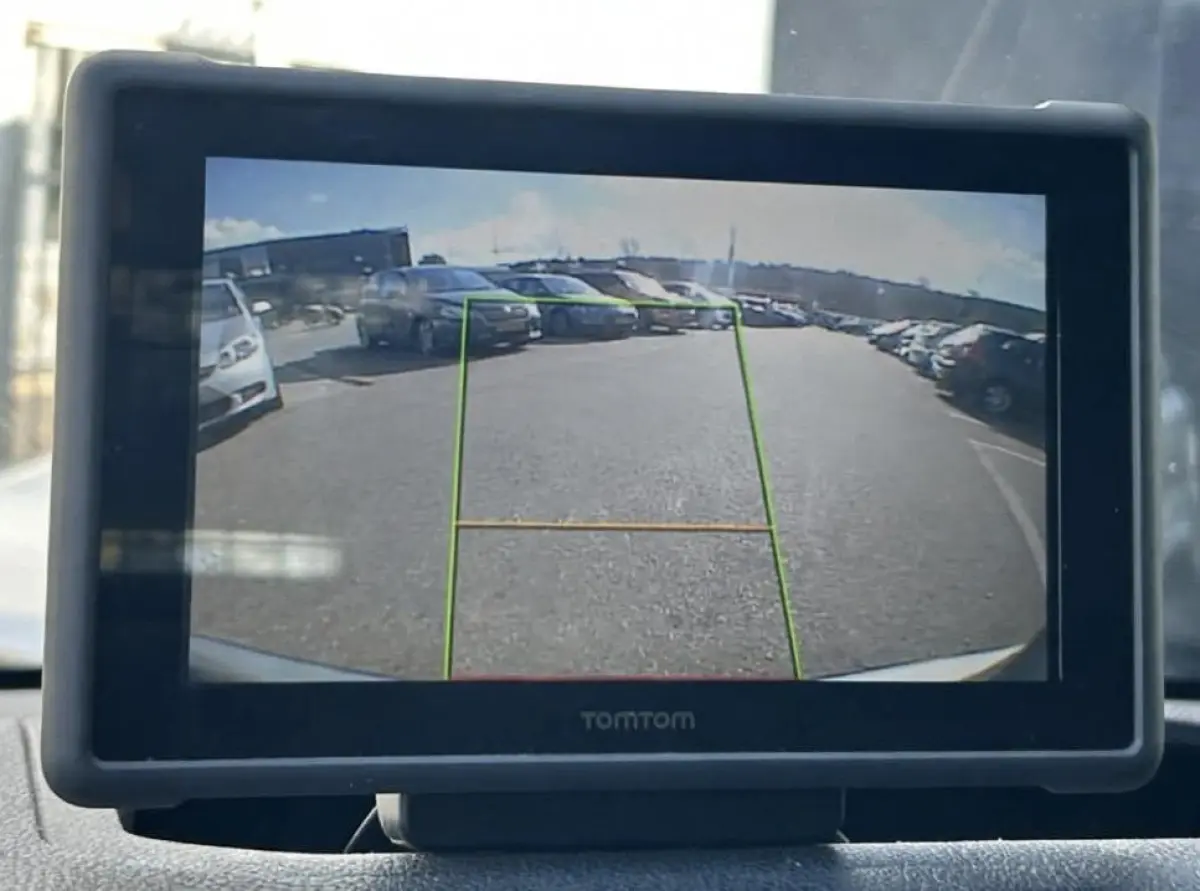 2.0 D-4D Cool Comfort 122PK | 2e Eigenaar | NL AUTO | NAP | Trekhaak | Cruise control | Achteruitrijcamera | Navigatie | Airco | 2 sleutels | NAP