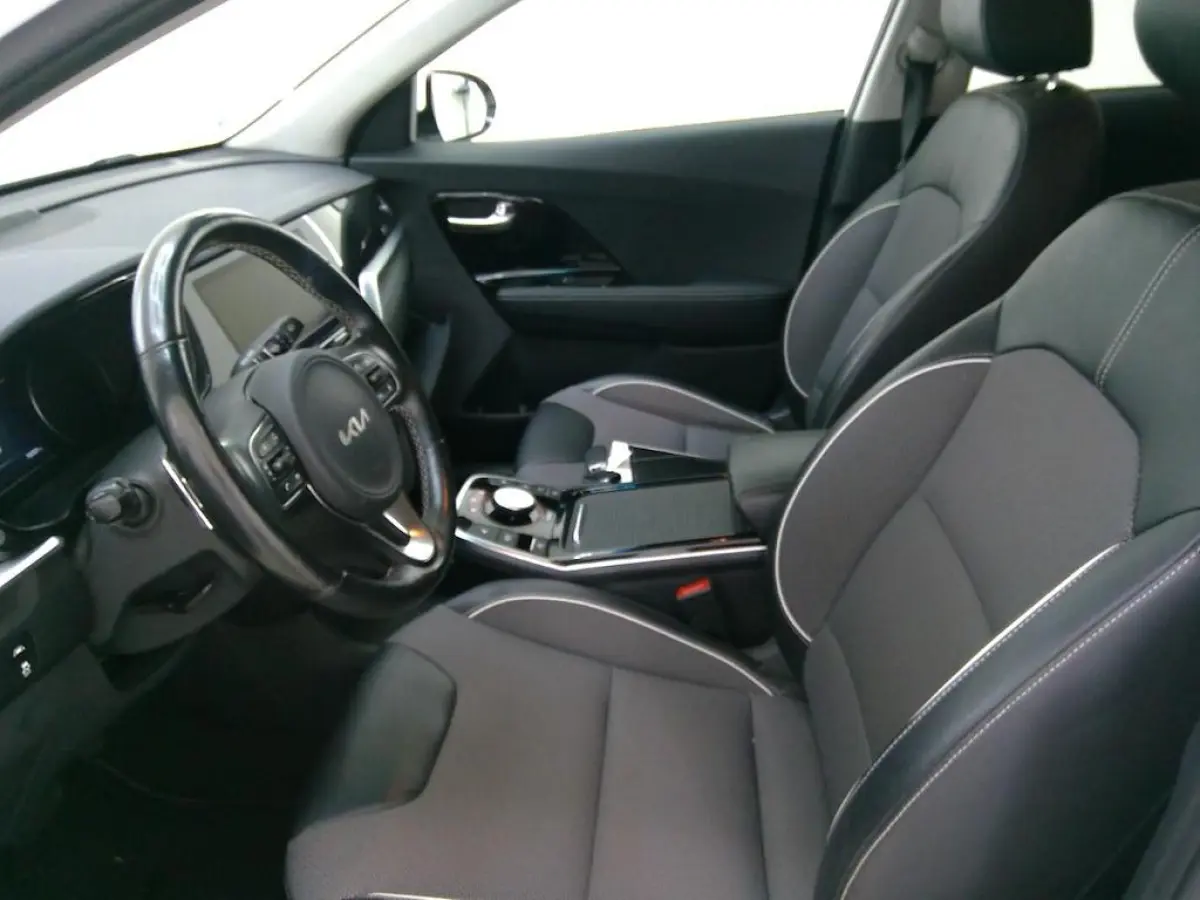 EDITION 64 kWh (98% SOH) I AUTOMAAT I TREKHAAK I P-CAMERA I APPLE CARPLAY I ADAPTIVE CRUISE CONTROL I STOELVERWARMING