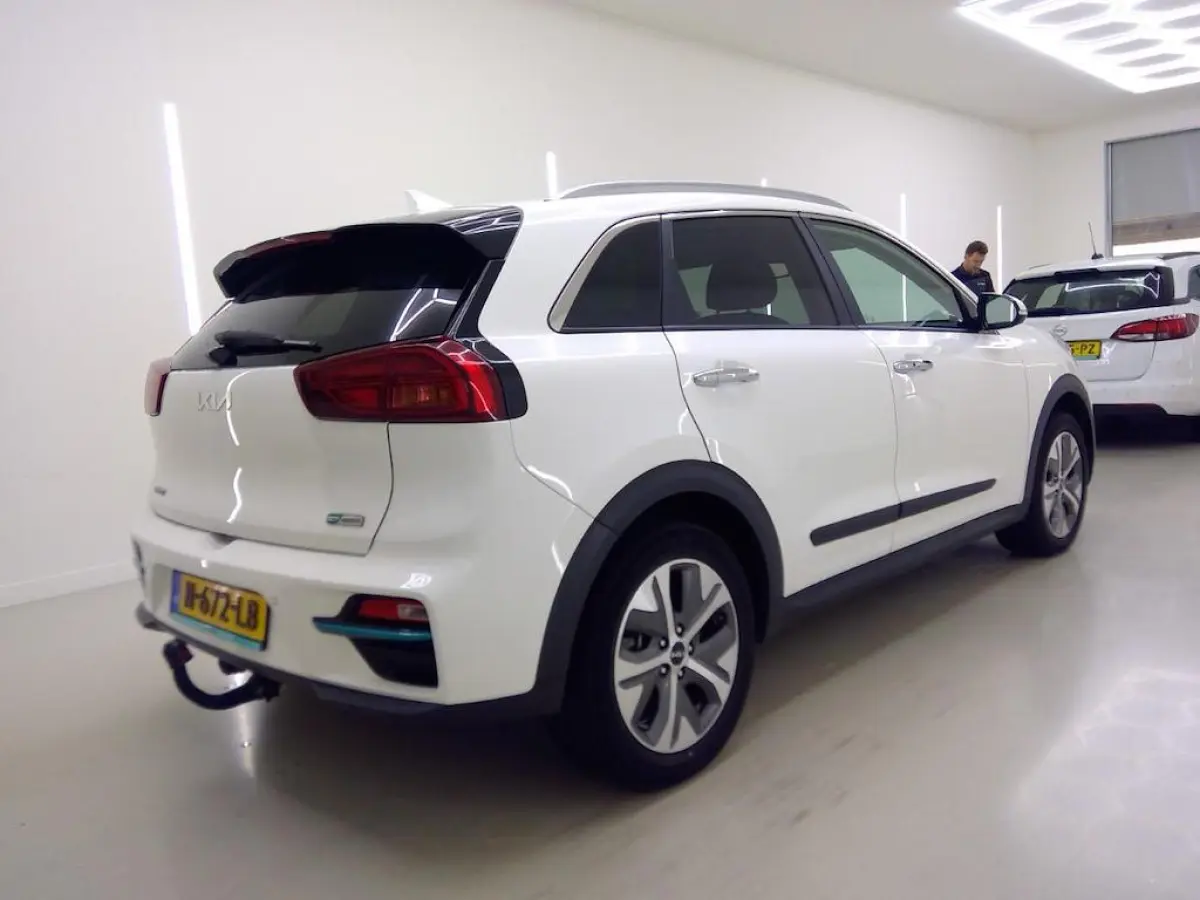 EDITION 64 kWh (98% SOH) I AUTOMAAT I TREKHAAK I P-CAMERA I APPLE CARPLAY I ADAPTIVE CRUISE CONTROL I STOELVERWARMING