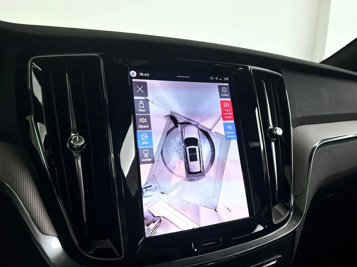 T8 Plug-in hybrid AWD Plus Dark | SOH 100% | Panoramadak | 360° camera | Head-up display | Harman Kardon | Stoel- en stuurverwarming | Trekhaak
