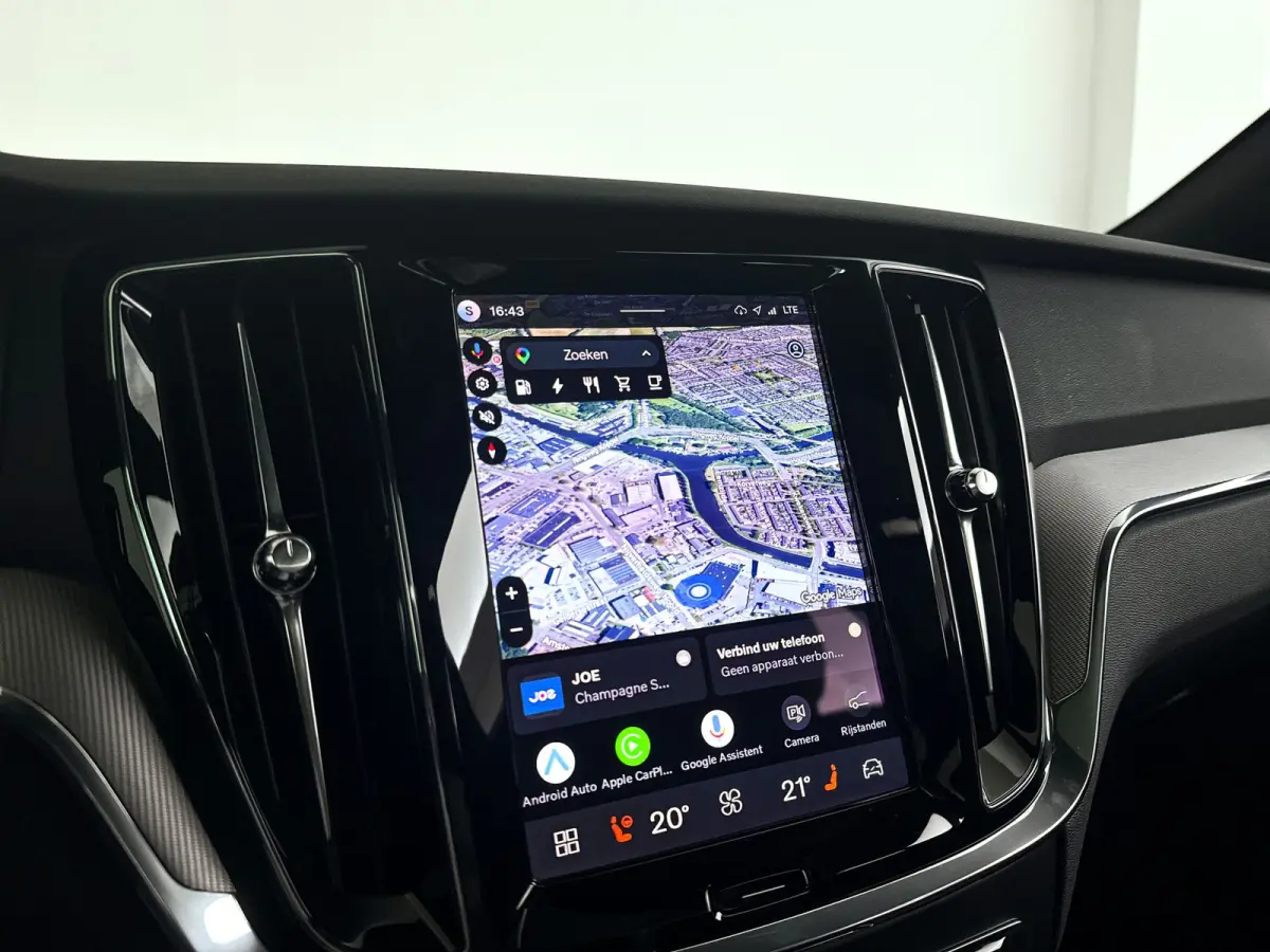 T8 Plug-in hybrid AWD Plus Dark | SOH 100% | Panoramadak | 360° camera | Head-up display | Harman Kardon | Stoel- en stuurverwarming | Trekhaak