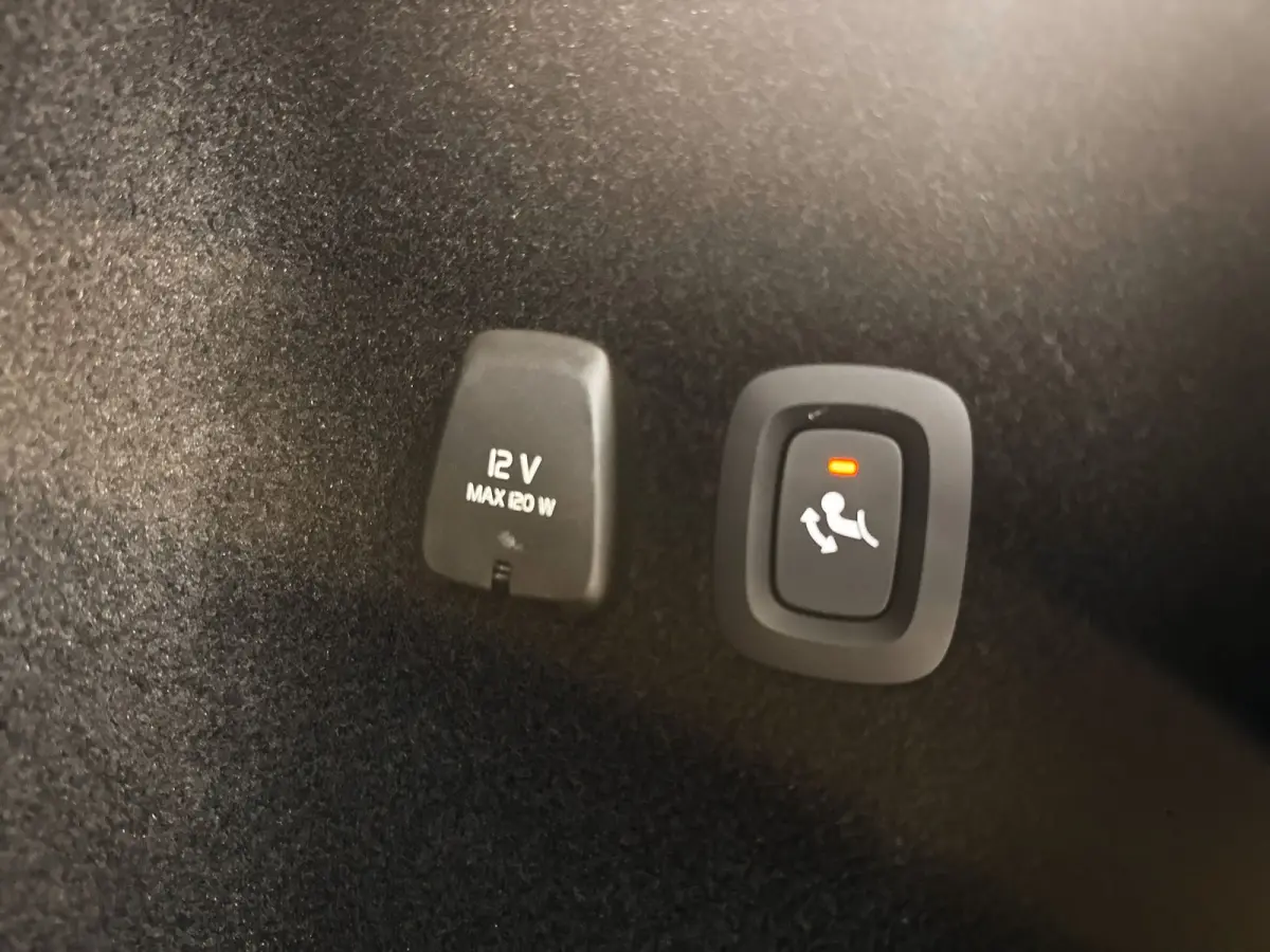 T8 Plug-in hybrid AWD Plus Dark | SOH 100% | Panoramadak | 360° camera | Head-up display | Harman Kardon | Stoel- en stuurverwarming | Trekhaak