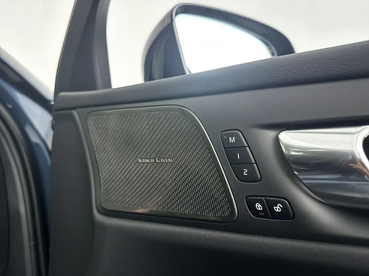 T8 Plug-in hybrid AWD Plus Dark | SOH 100% | Panoramadak | 360° camera | Head-up display | Harman Kardon | Stoel- en stuurverwarming | Trekhaak