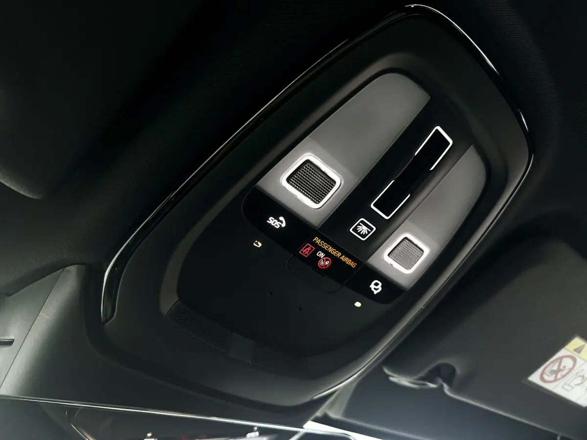 T8 Plug-in hybrid AWD Plus Dark | SOH 100% | Panoramadak | 360° camera | Head-up display | Harman Kardon | Stoel- en stuurverwarming | Trekhaak