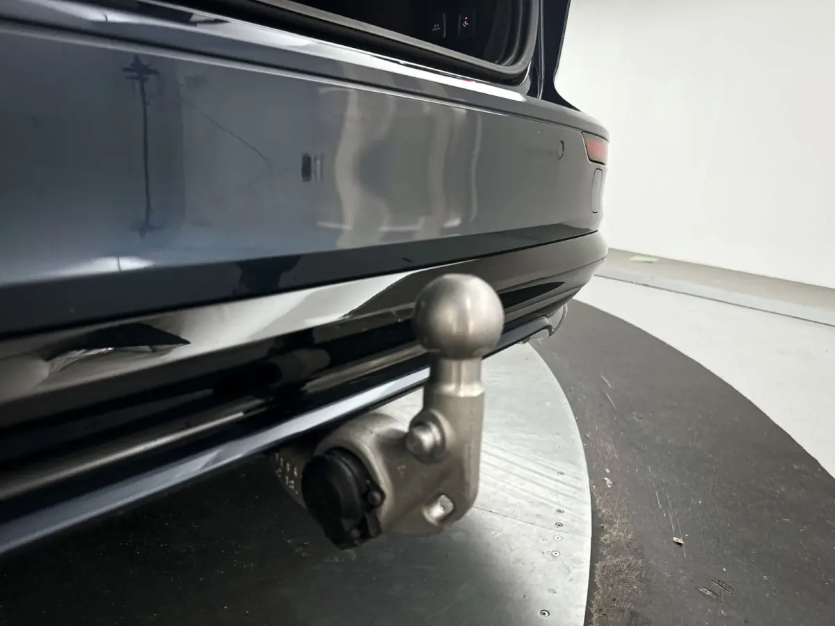 T8 Plug-in hybrid AWD Plus Dark | SOH 100% | Panoramadak | 360° camera | Head-up display | Harman Kardon | Stoel- en stuurverwarming | Trekhaak