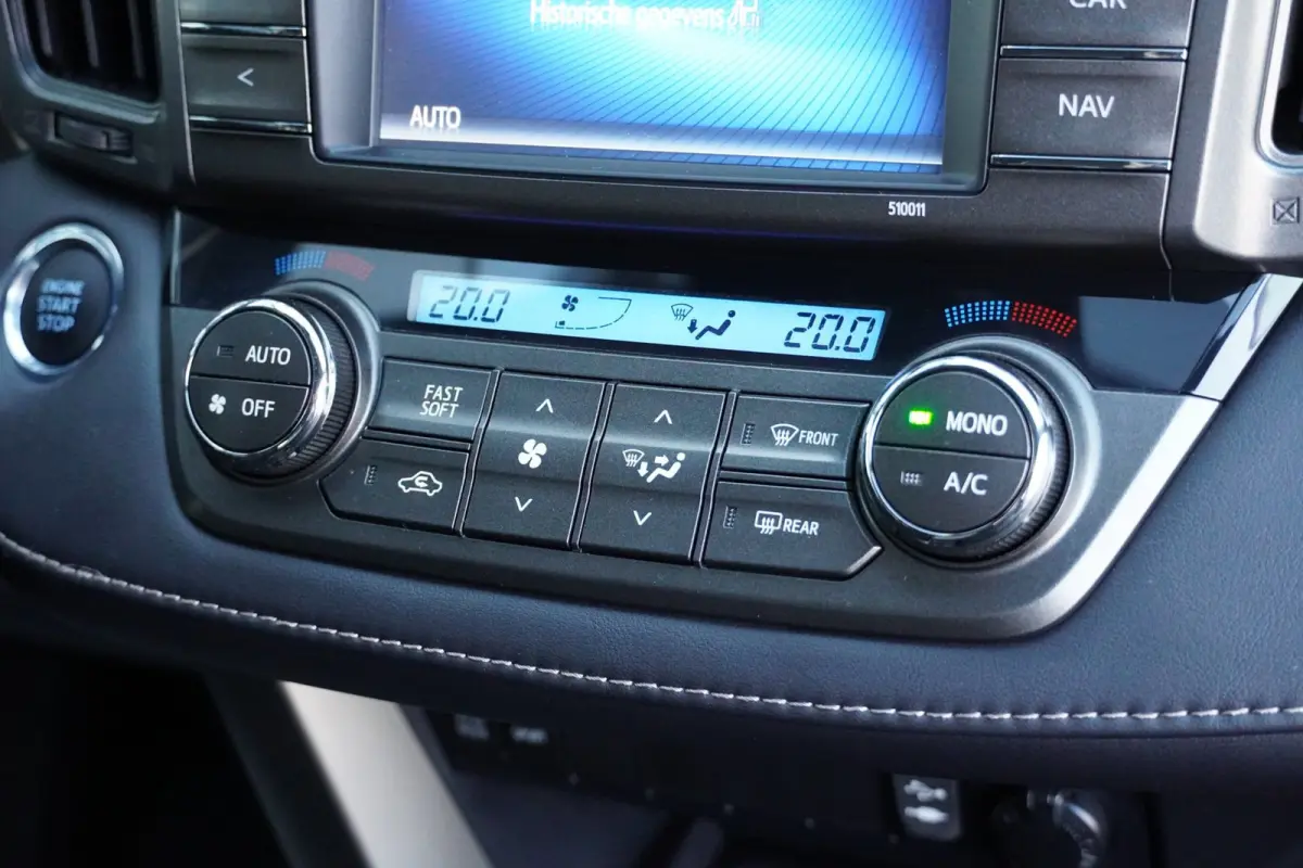 2.0 Style 4WD NAP Clima/Cruise/Trekh./Camera