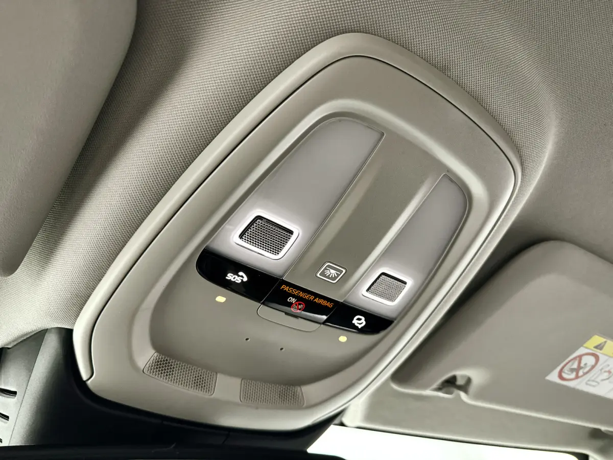 B3 Essential Edition | Parkeercamera | Stoel- en stuurverwarming | Trekhaak