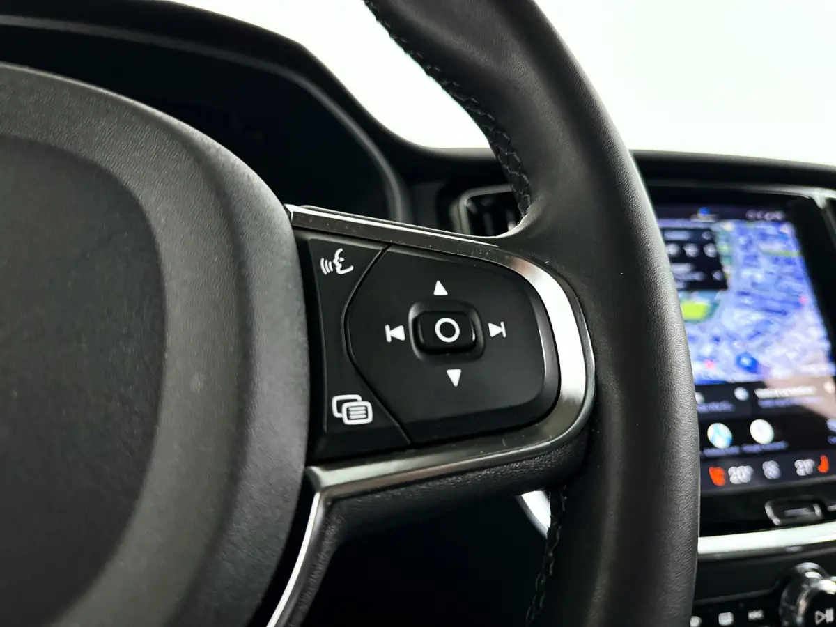 B3 Essential Edition | Parkeercamera | Stoel- en stuurverwarming | Trekhaak