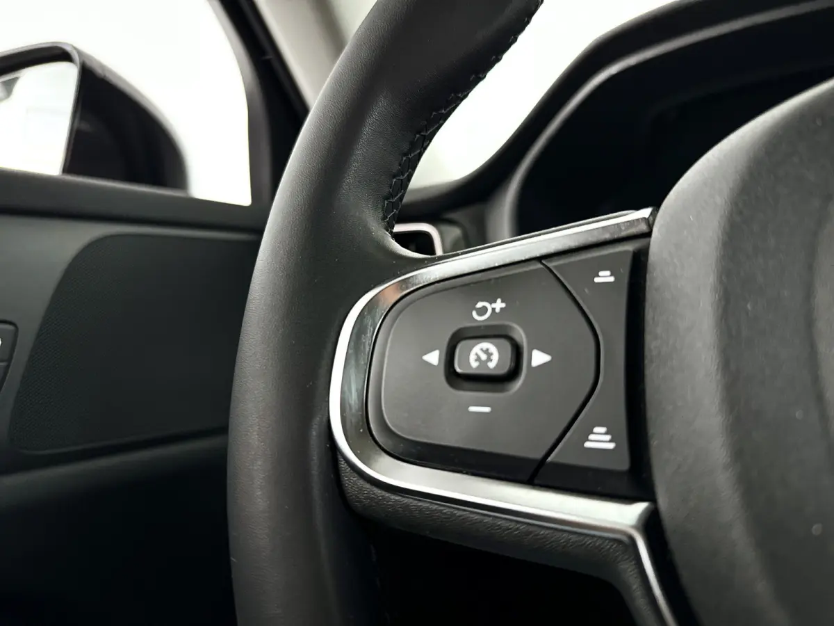 B3 Essential Edition | Parkeercamera | Stoel- en stuurverwarming | Trekhaak
