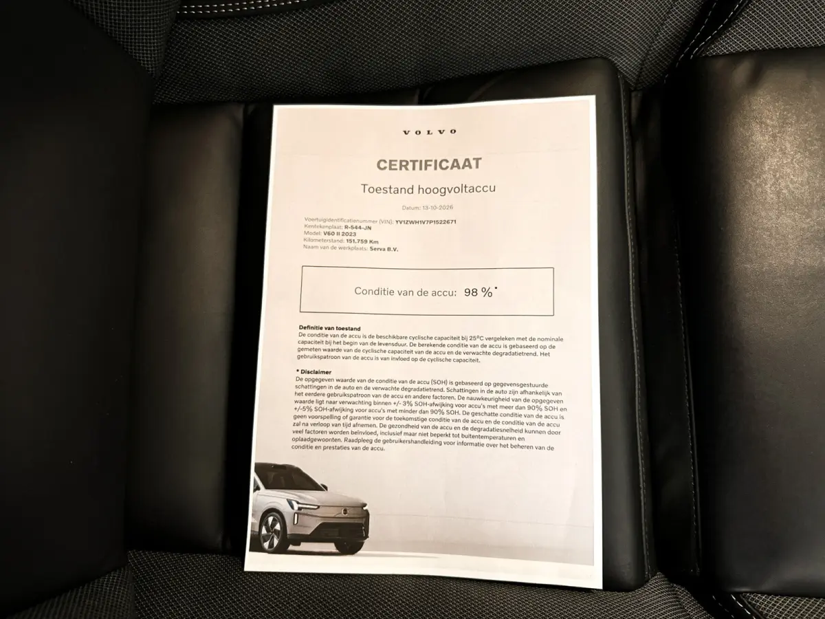T6 Plug-in hybrid AWD Plus Dark | Parkeercamera | Harman Kardon | Stoel- en stuurverwarming | Trekhaak