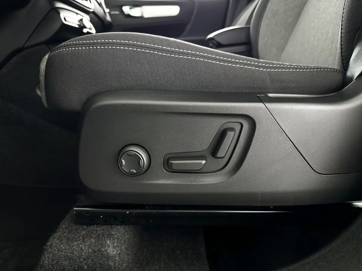 B4 Plus Dark | Parkeercamera | Harman Kardon | Stoel- en stuurverwarming | Trekhaak