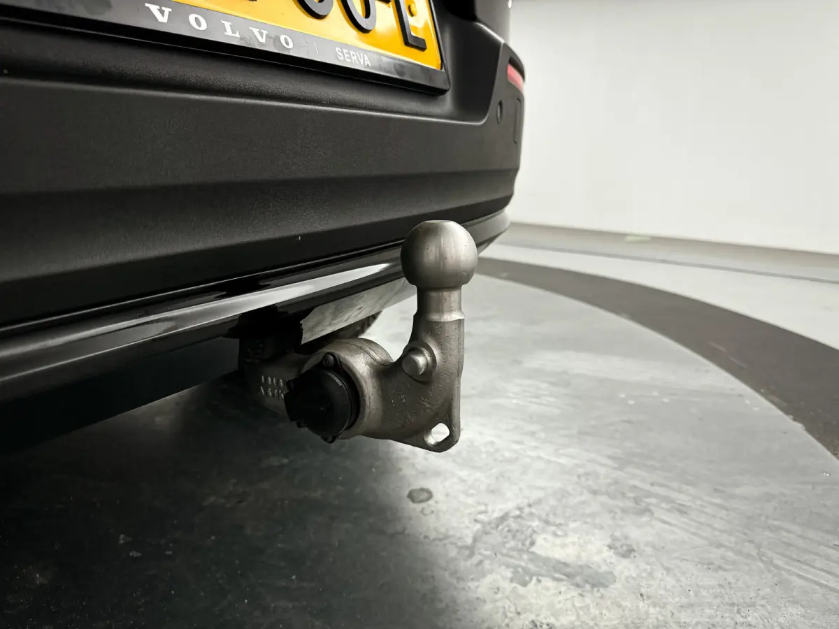 B4 Plus Dark | Parkeercamera | Harman Kardon | Stoel- en stuurverwarming | Trekhaak