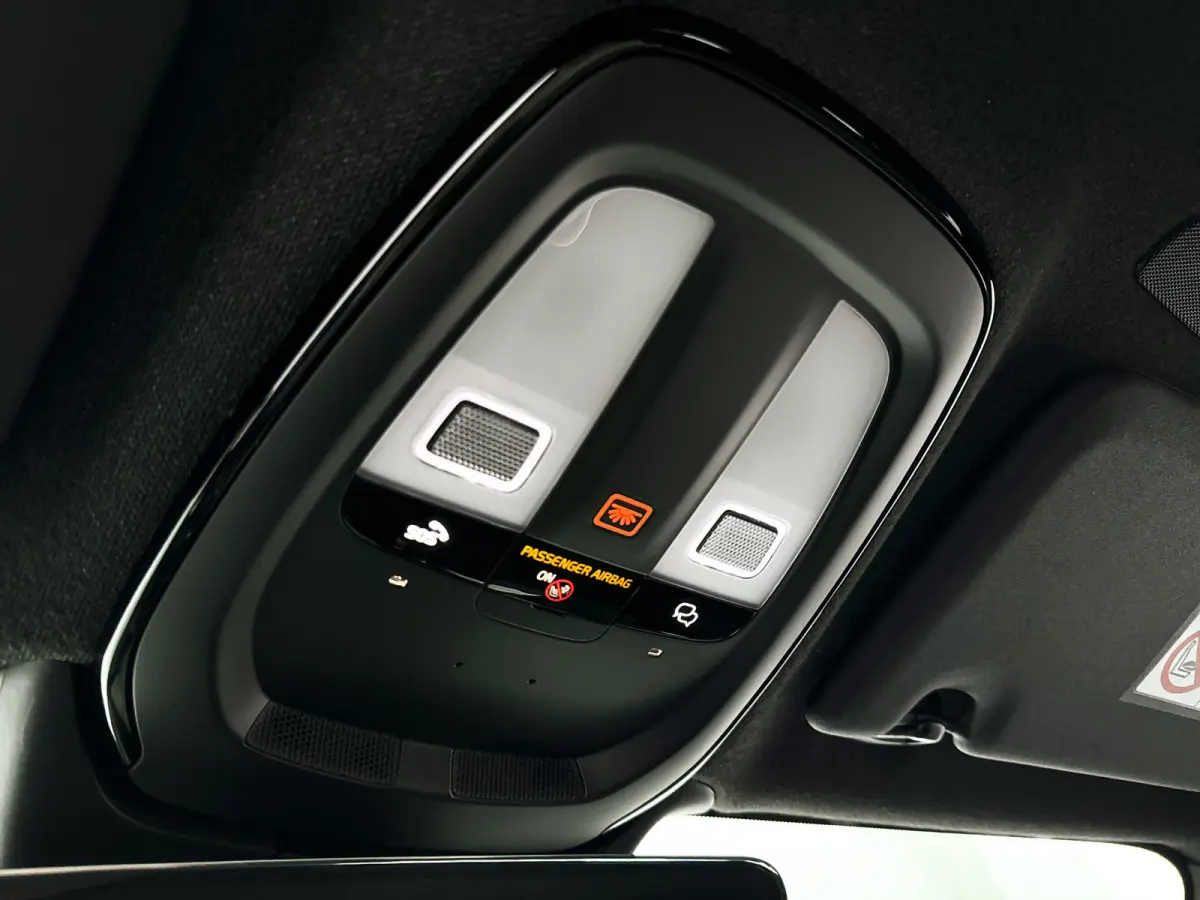 B4 Plus Dark | Parkeercamera | Harman Kardon | Stoel- en stuurverwarming | Trekhaak