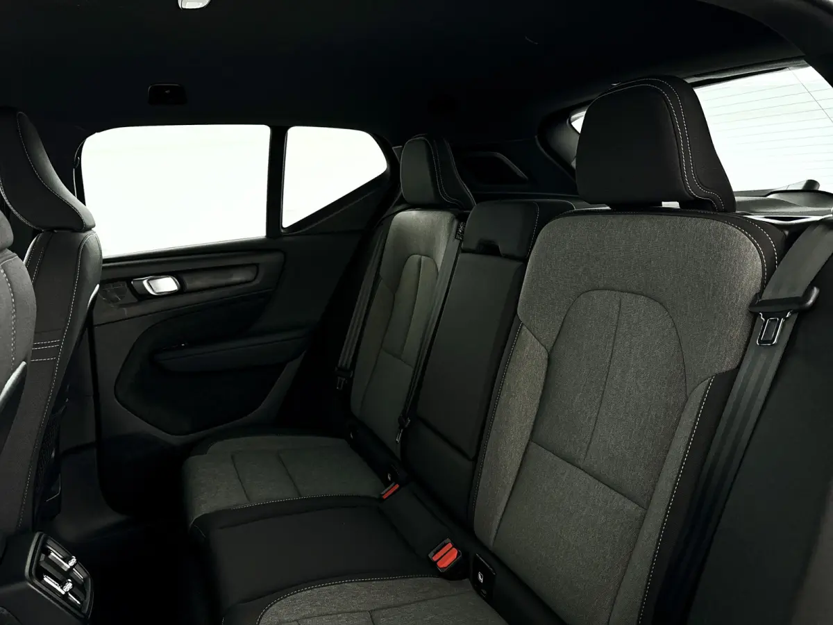 B4 Plus Dark | Parkeercamera | Harman Kardon | Stoel- en stuurverwarming | Trekhaak