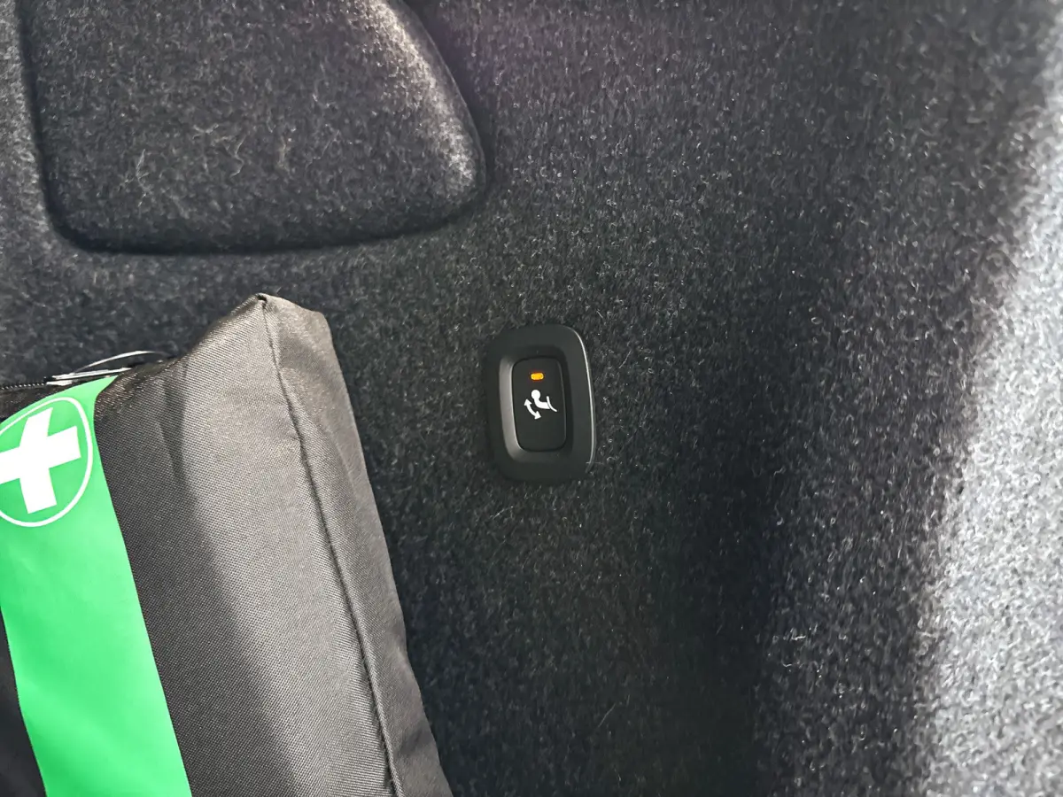 B4 Plus Dark | Parkeercamera | Harman Kardon | Stoel- en stuurverwarming | Trekhaak