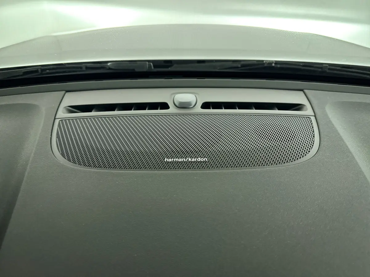 B4 Plus Dark | Parkeercamera | Harman Kardon | Stoel- en stuurverwarming | Trekhaak