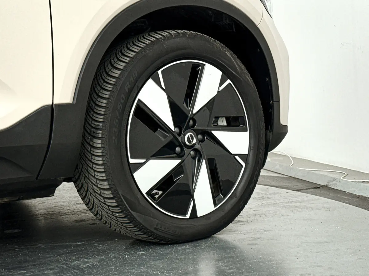Single Motor Extended Range Plus 82 kWh | Parkeercamera | Harman Kardon | Stoel- en stuurverwarming | Trekhaak