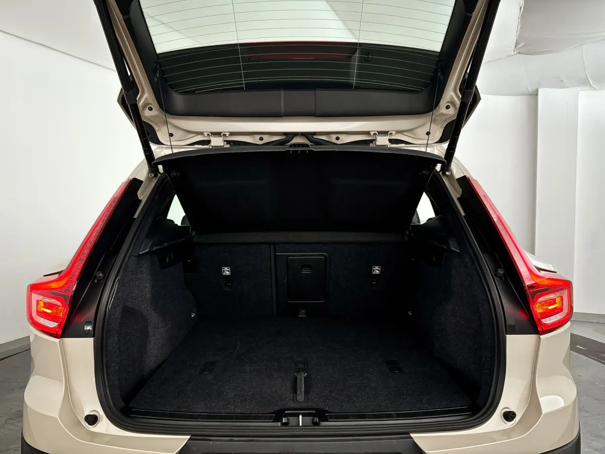 Single Motor Extended Range Plus 82 kWh | Parkeercamera | Harman Kardon | Stoel- en stuurverwarming | Trekhaak