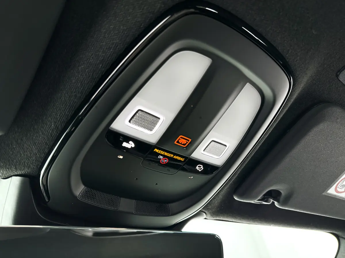 Single Motor Extended Range Plus 82 kWh | Parkeercamera | Harman Kardon | Stoel- en stuurverwarming | Trekhaak