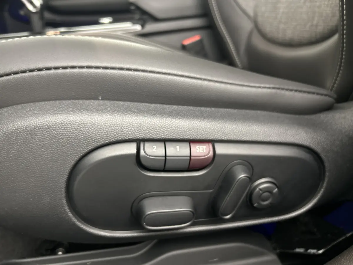 1.5 Aut. Cooper Premium Plus Pano-dak/Head-Up Display/Memory