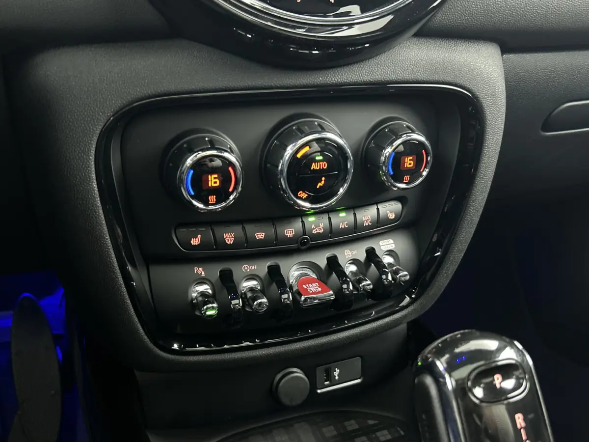 1.5 Aut. Cooper Premium Plus Pano-dak/Head-Up Display/Memory