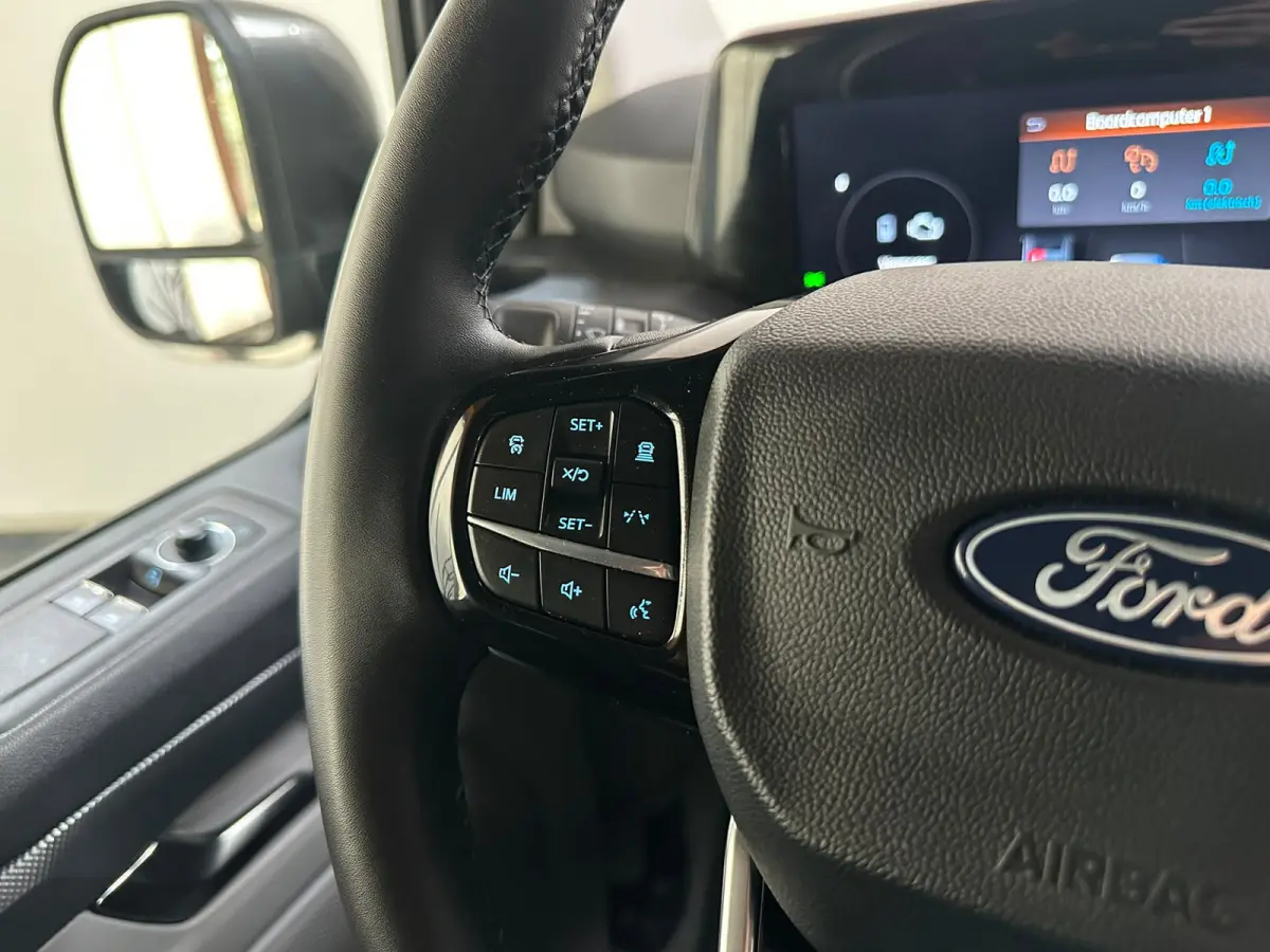 340 2.5 PHEV L2H1 Limited 9-Persoons | Incl. BTW | Schuifdeur Links & Rechts | Driver Assistance Pack | Navigatie | Camera | Clima | Adaptive Cruise | Dodehoek Detectie |