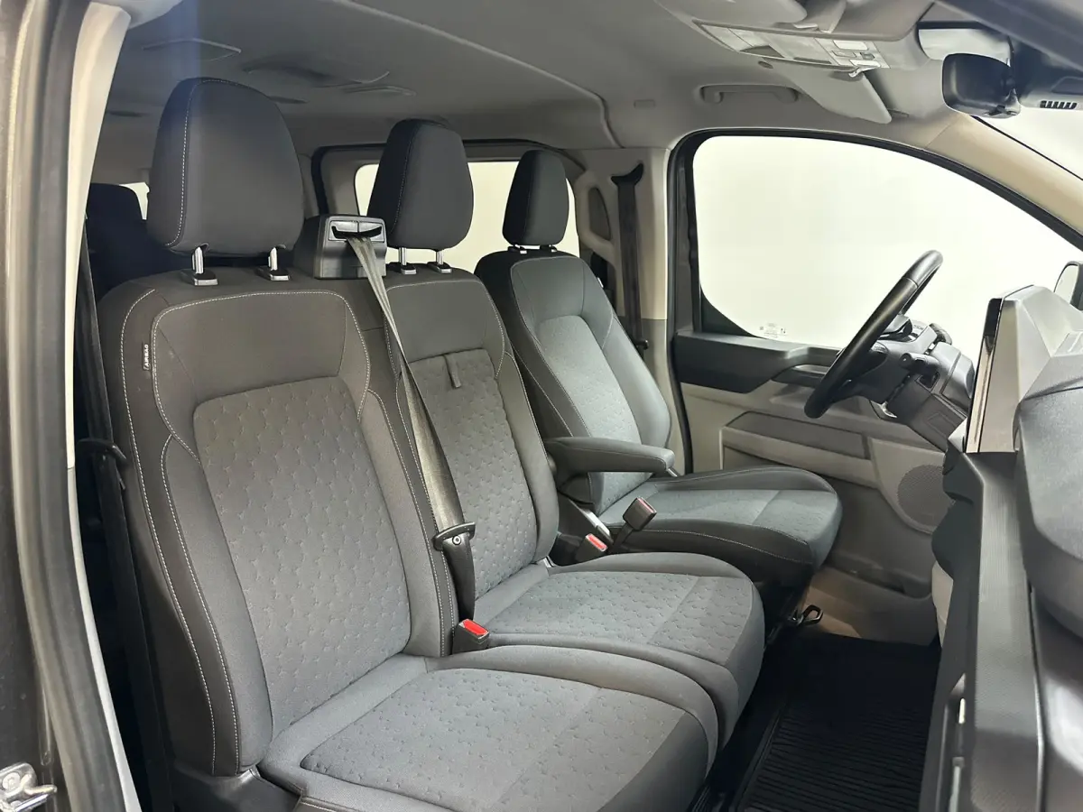 340 2.5 PHEV L2H1 Limited 9-Persoons | Incl. BTW | Schuifdeur Links & Rechts | Driver Assistance Pack | Navigatie | Camera | Clima | Adaptive Cruise | Dodehoek Detectie |