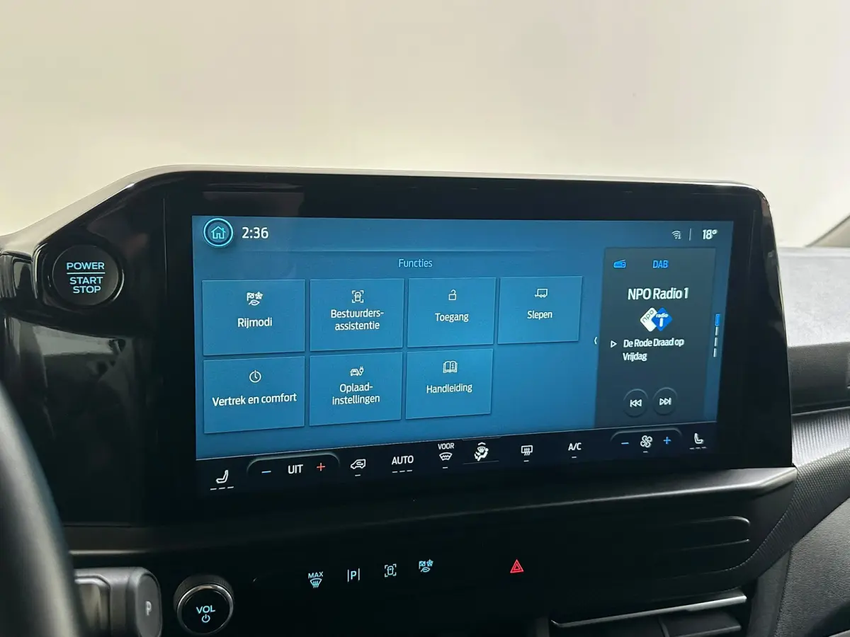 340 2.5 PHEV L2H1 Limited 9-Persoons | Incl. BTW | Schuifdeur Links & Rechts | Driver Assistance Pack | Navigatie | Camera | Clima | Adaptive Cruise | Dodehoek Detectie |