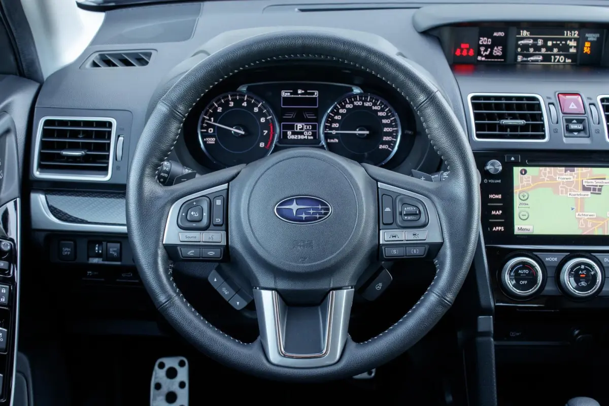 2.0 CVT Premium | Eyesight | Trekhaak | Navigatie | Lederen bekleding |
