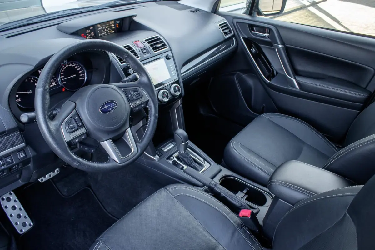2.0 CVT Premium | Eyesight | Trekhaak | Navigatie | Lederen bekleding |