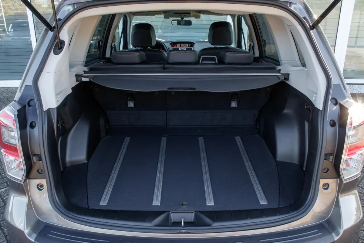 2.0 CVT Premium | Eyesight | Trekhaak | Navigatie | Lederen bekleding |