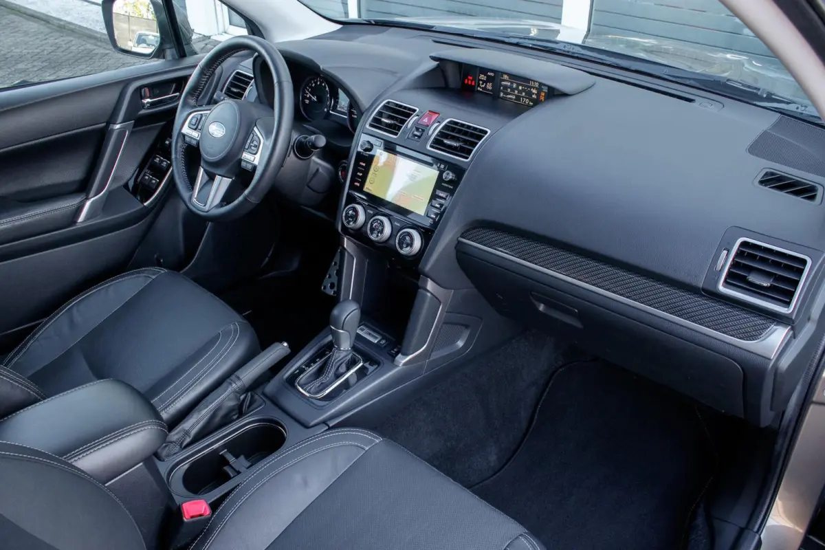 2.0 CVT Premium | Eyesight | Trekhaak | Navigatie | Lederen bekleding |