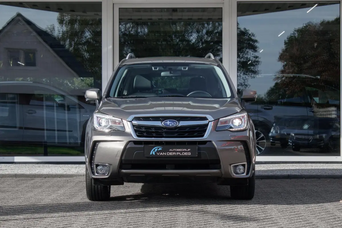 2.0 CVT Premium | Eyesight | Trekhaak | Navigatie | Lederen bekleding |