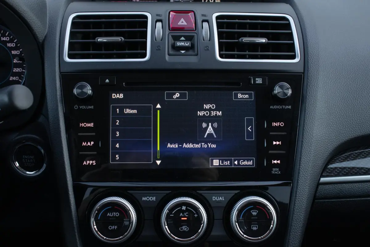 2.0 CVT Premium | Eyesight | Trekhaak | Navigatie | Lederen bekleding |
