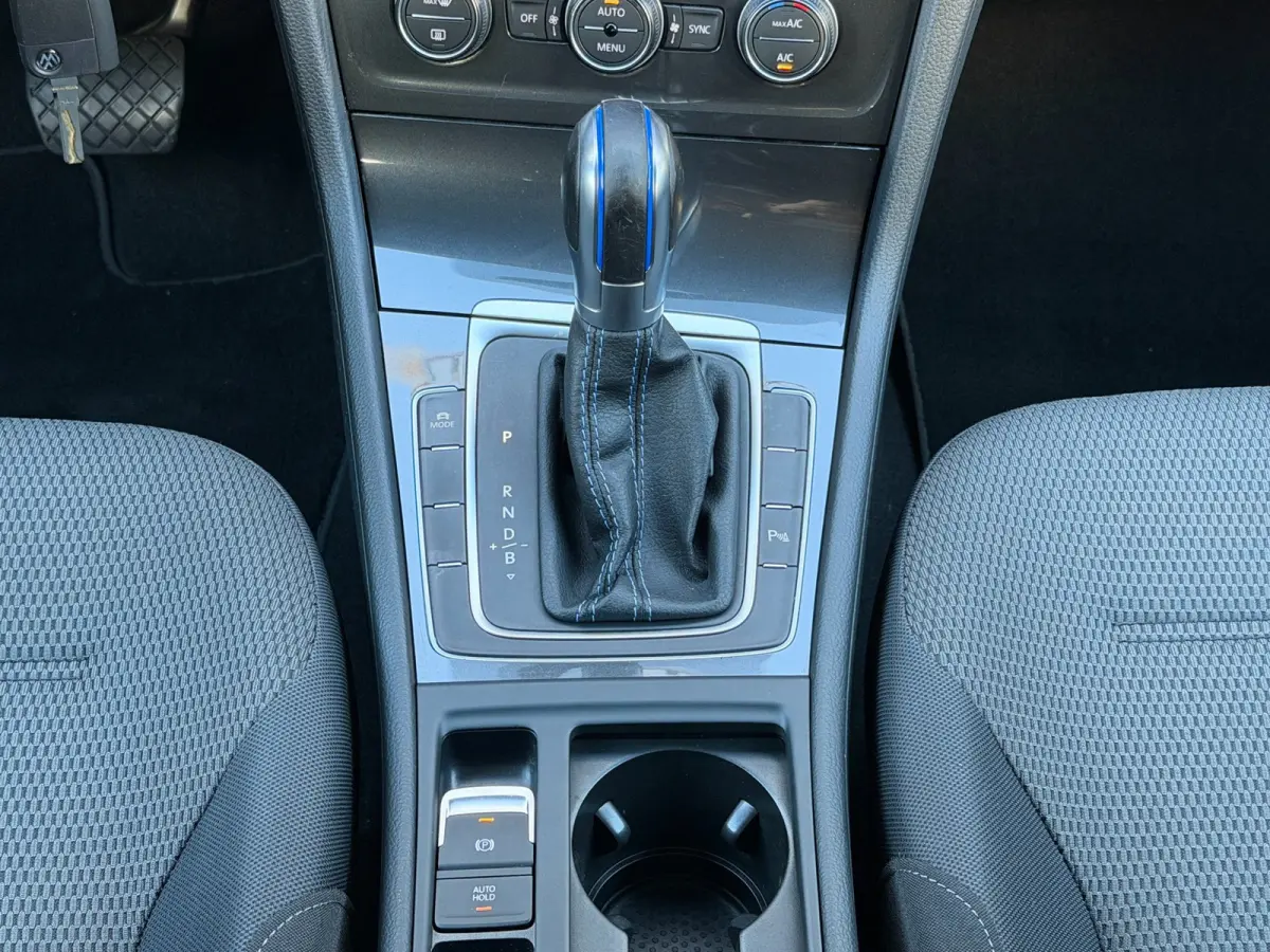 E-Golf|SOH 100%|NAP|TREKHAAK|NAVI|17INCH|