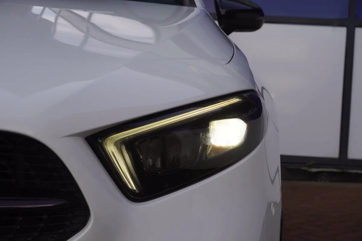 250 e Business Line AMG PHEV / Camera / Navi / Sfeer-verl / Stoelverwarm. / LED / = DECEMBER 2020 !!