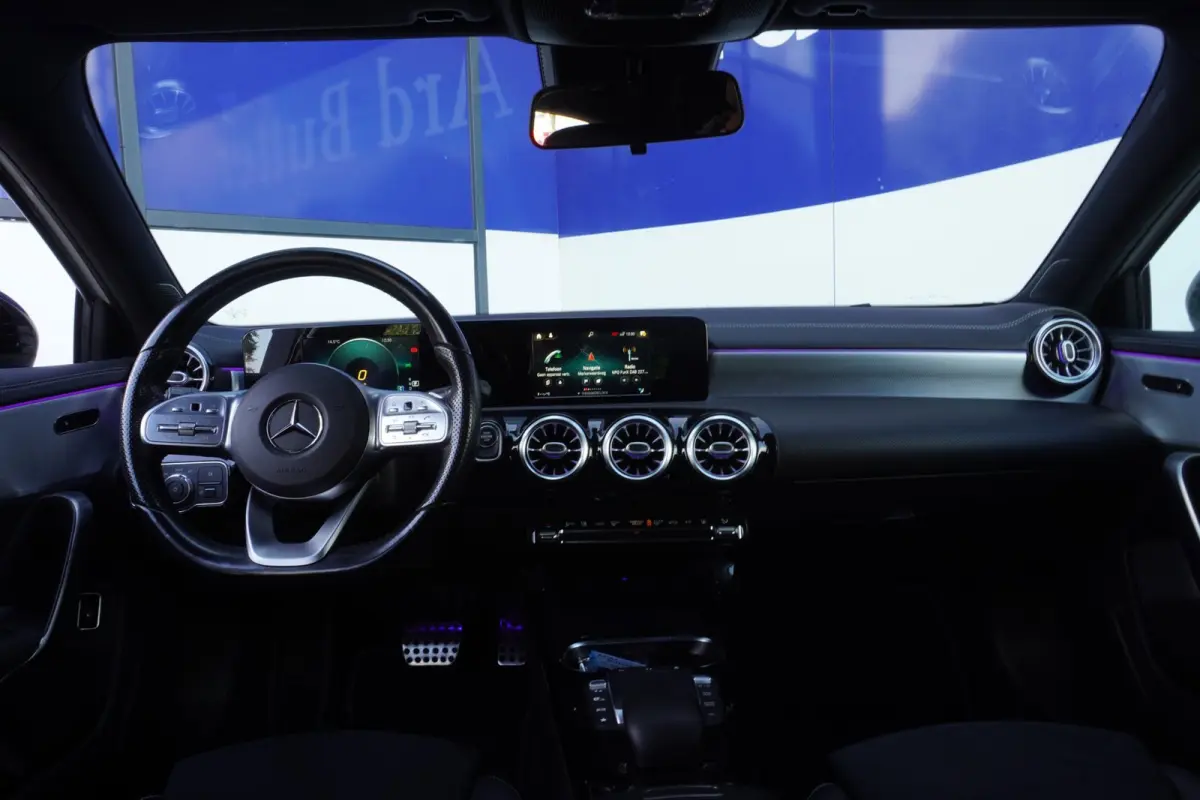250 e Business Line AMG PHEV / Camera / Navi / Sfeer-verl / Stoelverwarm. / LED / = DECEMBER 2020 !!
