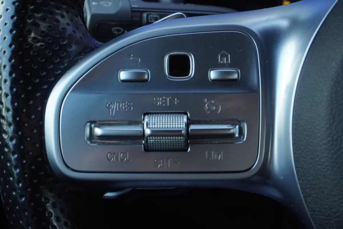 250 e Business Line AMG PHEV / Camera / Navi / Sfeer-verl / Stoelverwarm. / LED / = DECEMBER 2020 !!
