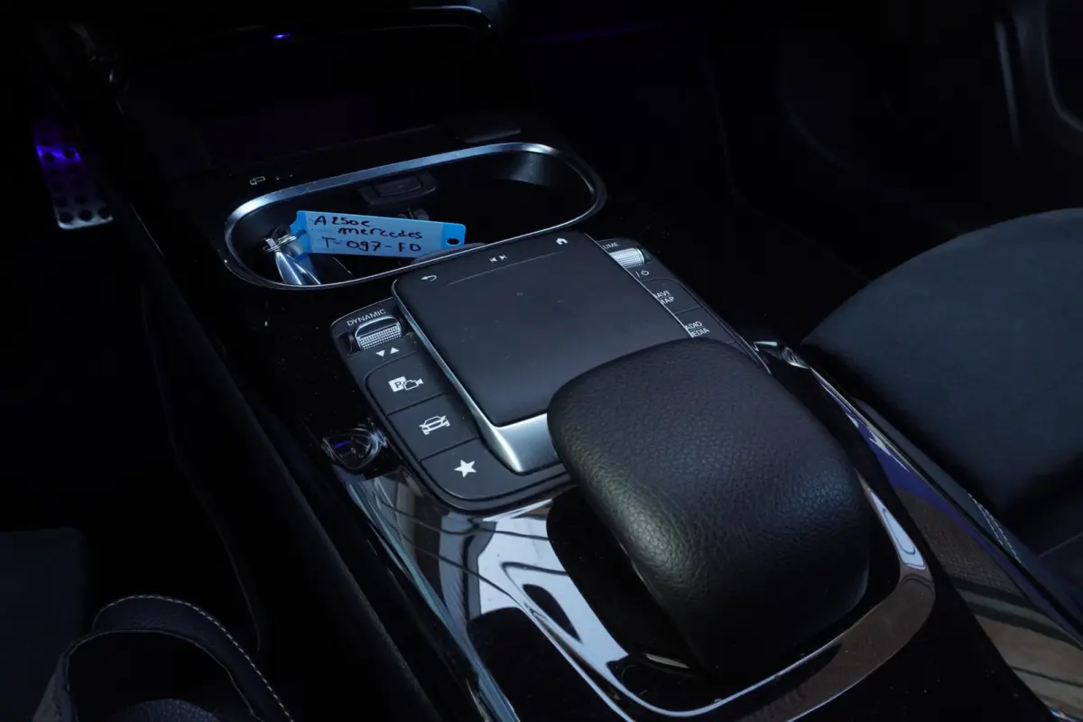 250 e Business Line AMG PHEV / Camera / Navi / Sfeer-verl / Stoelverwarm. / LED / = DECEMBER 2020 !!