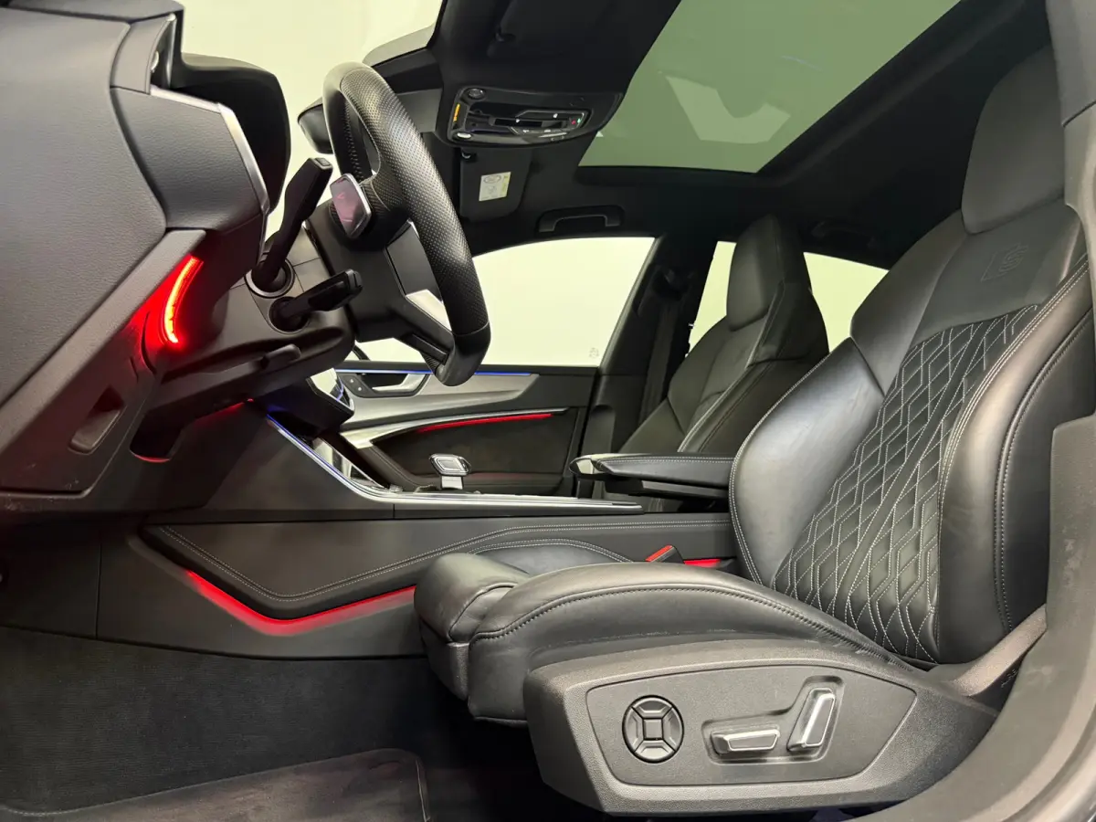 55 TFSI e quattro S7 Competition S line Pano ACC B&O RS Stoelen 360 Sfeer