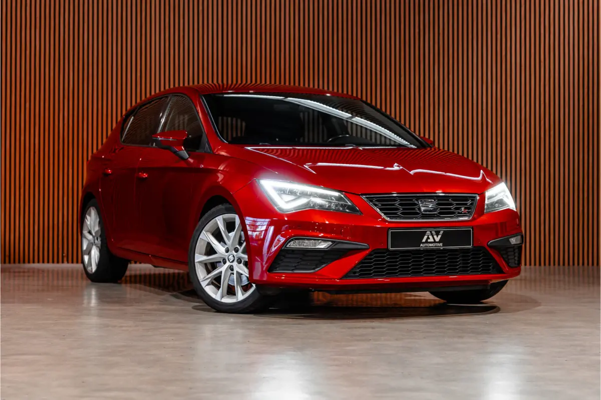 1.4 EcoTSI 150 PK FR | Camera | Bi-Xenon | CarPlay | Lederen bekleding | PDC | Cruise control | Airco | Nieuwe APK