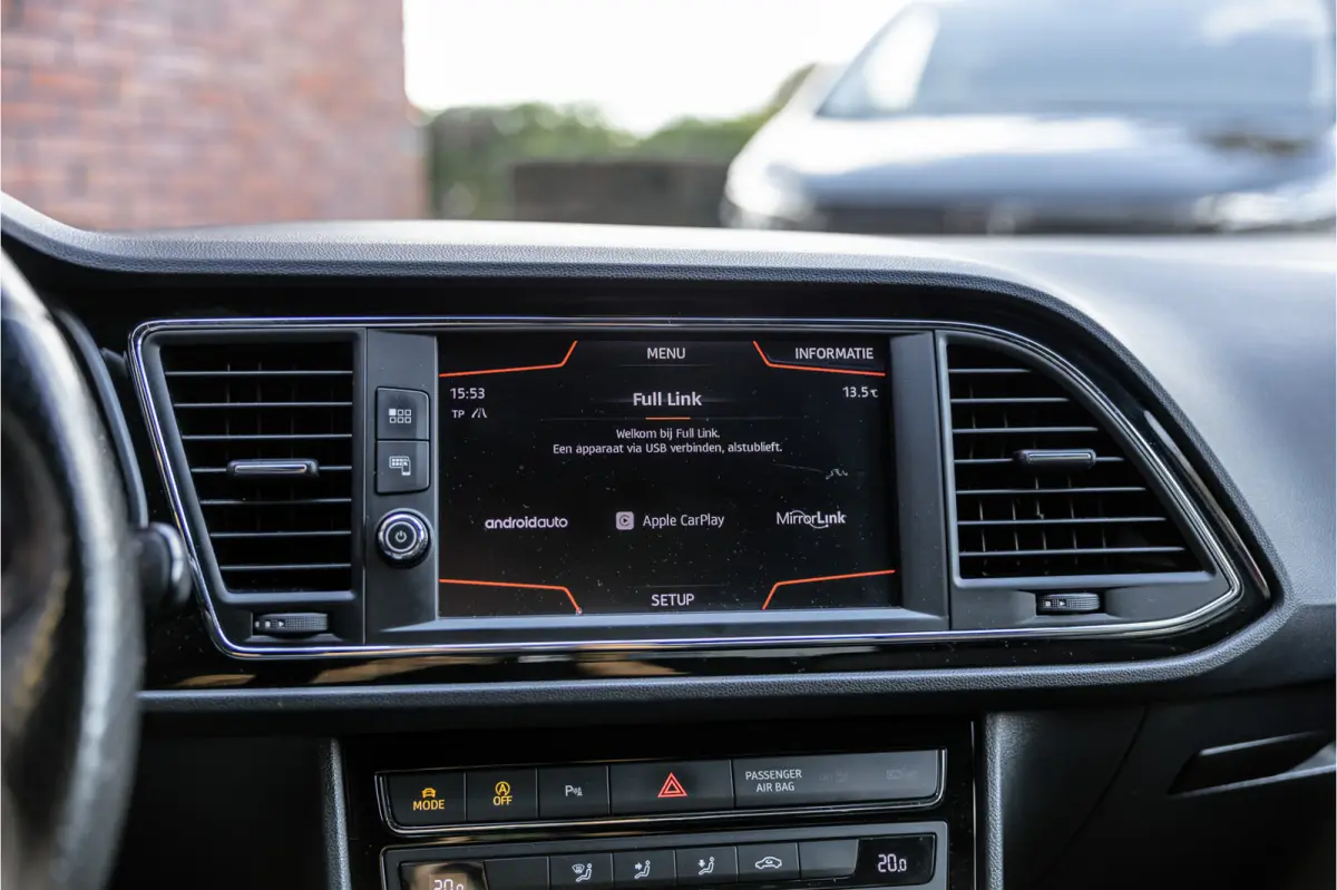 1.4 EcoTSI 150 PK FR | Camera | Bi-Xenon | CarPlay | Lederen bekleding | PDC | Cruise control | Airco | Nieuwe APK