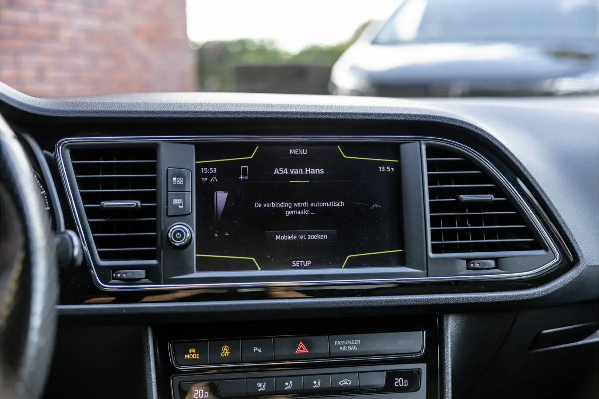 1.4 EcoTSI 150 PK FR | Camera | Bi-Xenon | CarPlay | Lederen bekleding | PDC | Cruise control | Airco | Nieuwe APK