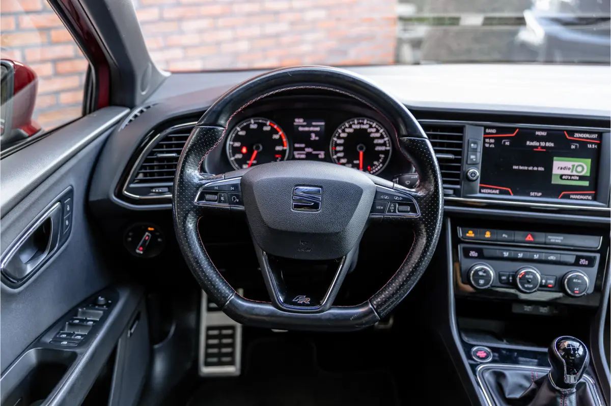 1.4 EcoTSI 150 PK FR | Camera | Bi-Xenon | CarPlay | Lederen bekleding | PDC | Cruise control | Airco | Nieuwe APK
