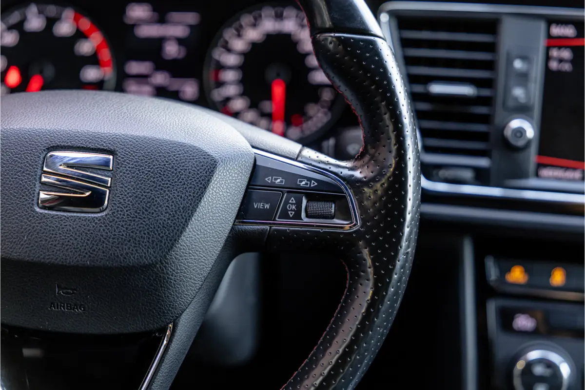 1.4 EcoTSI 150 PK FR | Camera | Bi-Xenon | CarPlay | Lederen bekleding | PDC | Cruise control | Airco | Nieuwe APK