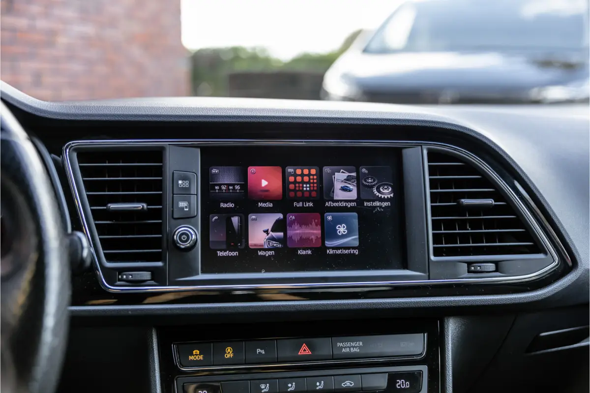 1.4 EcoTSI 150 PK FR | Camera | Bi-Xenon | CarPlay | Lederen bekleding | PDC | Cruise control | Airco | Nieuwe APK