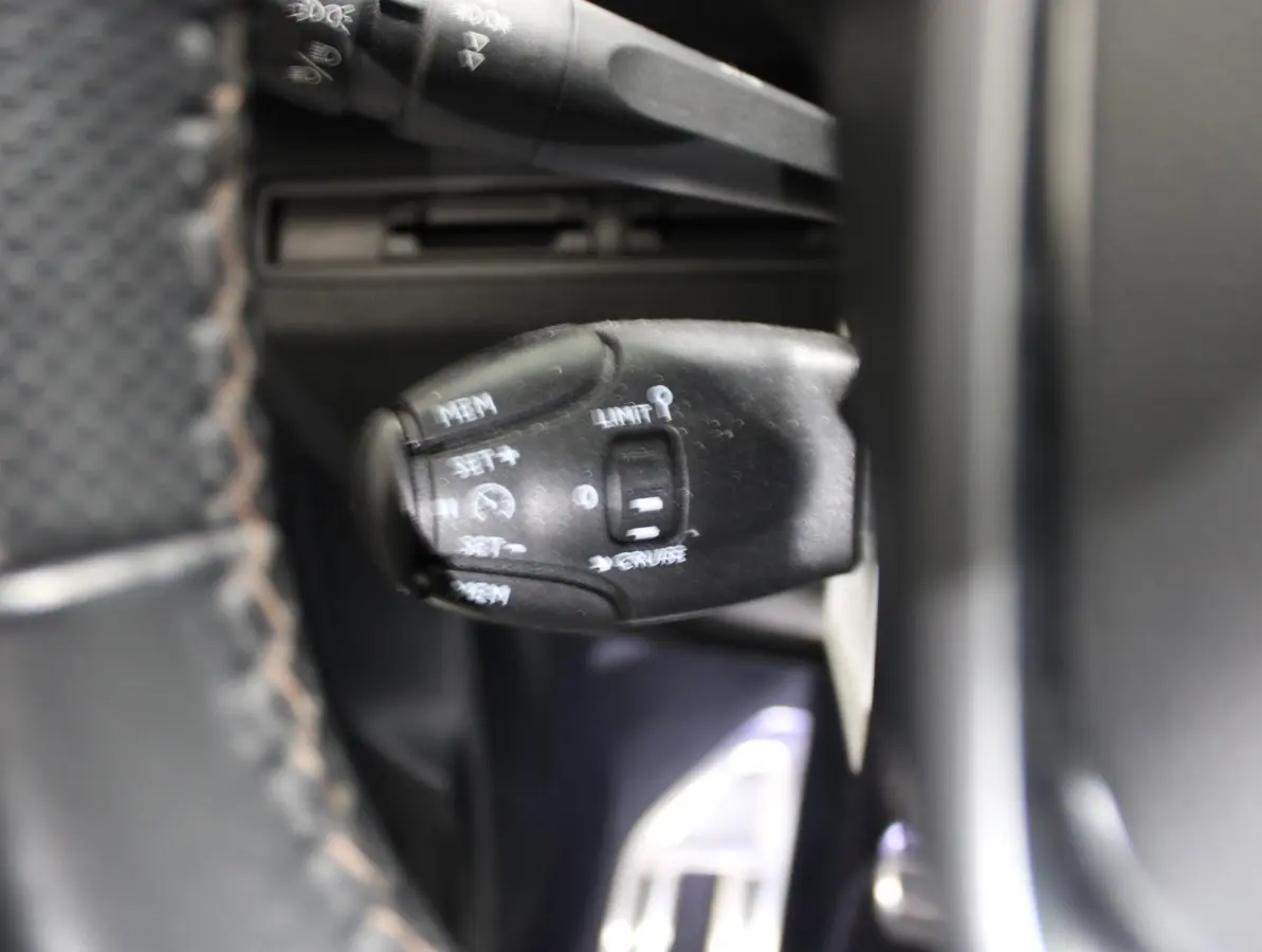 1.2 PureTech GT Line Keyless|LED|Carplay|Camera