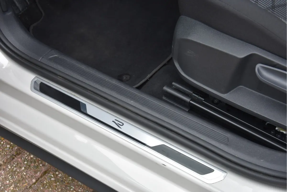 1.0 TSI 2 X R-Line Fabrieks garantie Nieuwstaat! NAP