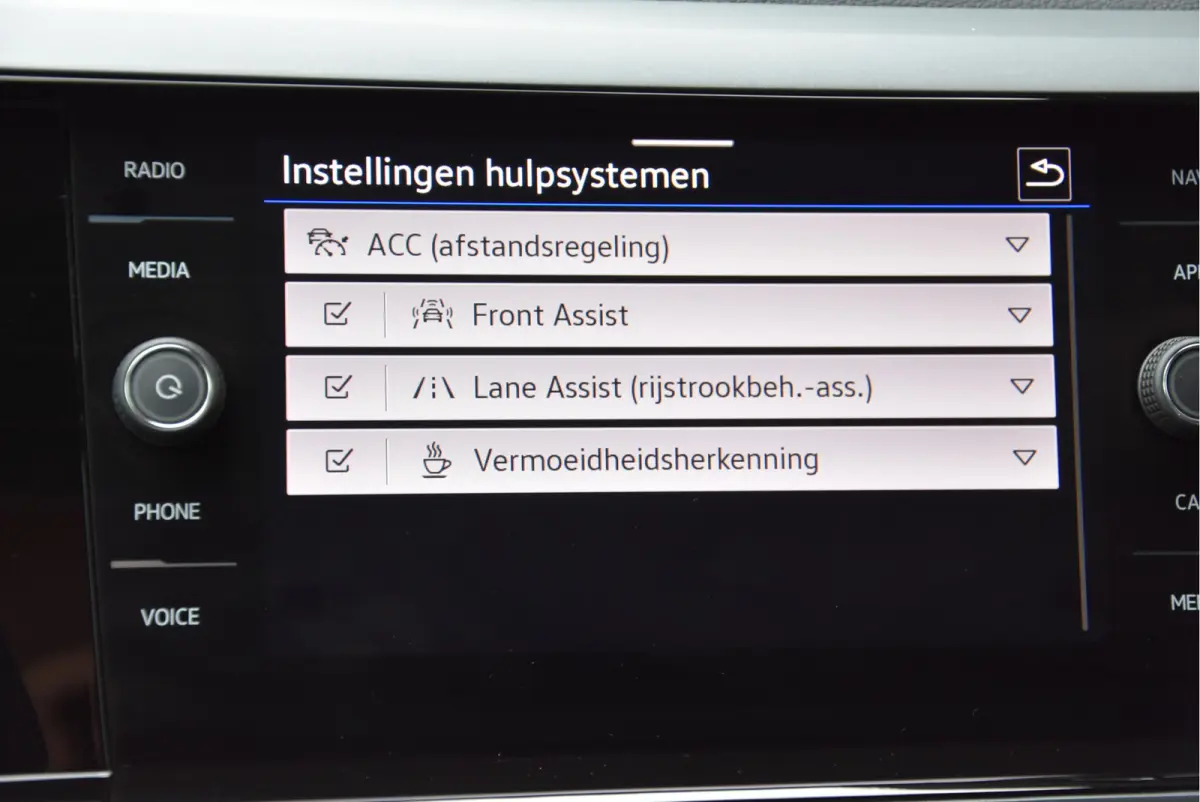 1.0 TSI 2 X R-Line Fabrieks garantie Nieuwstaat! NAP