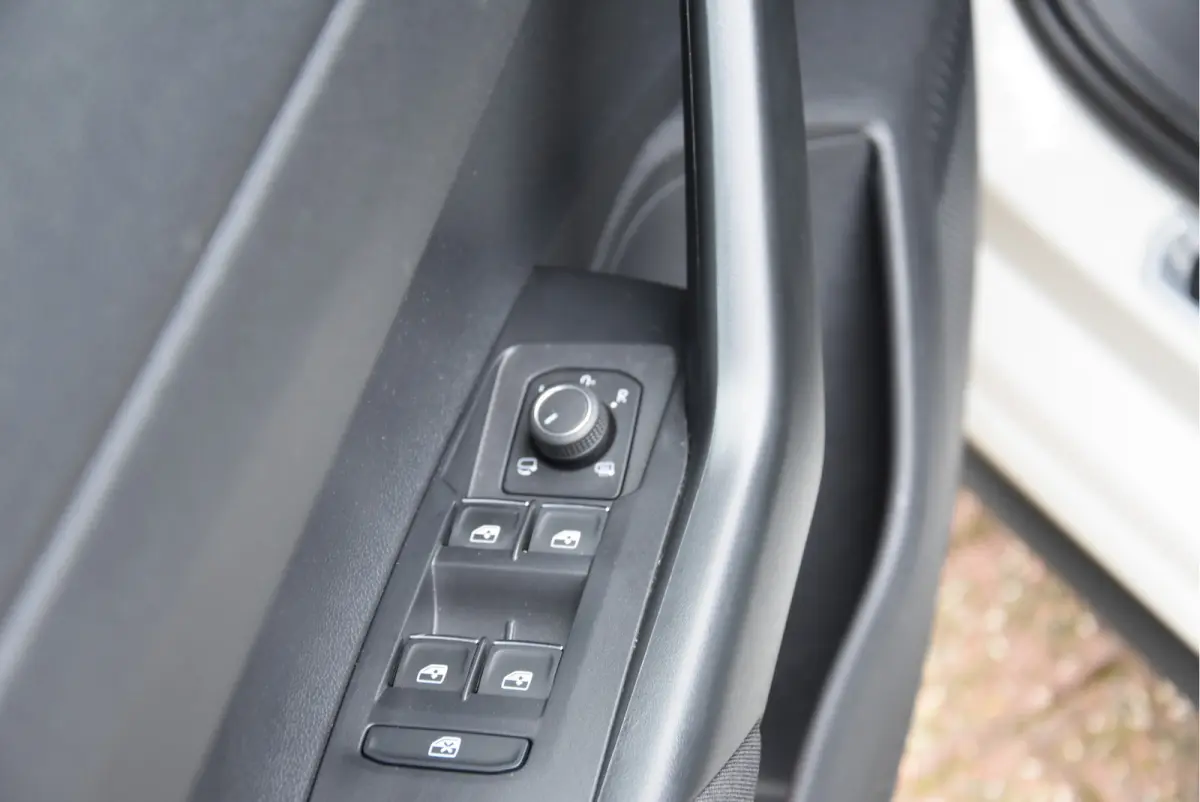 1.0 TSI 2 X R-Line Fabrieks garantie Nieuwstaat! NAP